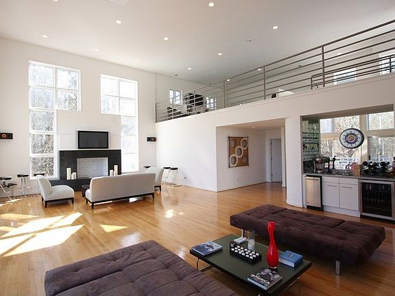 Living room and bar, audio, upper balcony