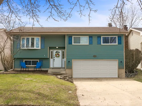 1120 E Lowden Ave, Wheaton, IL 60189