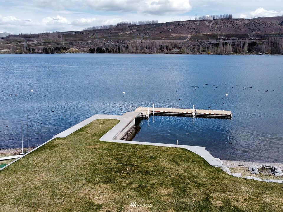 15330 Lakeview Street, Entiat, WA 98822 Zillow