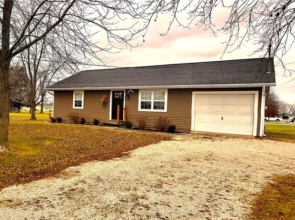 1509 S 6th St, Marshall, IL 62441