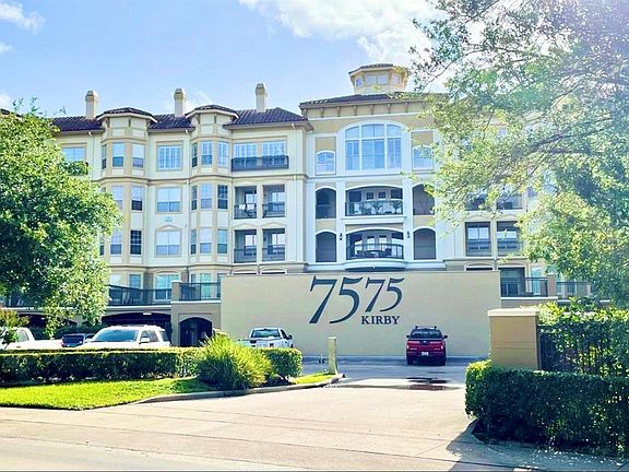 2nd image of 7575 Kirby Dr APT 1203
