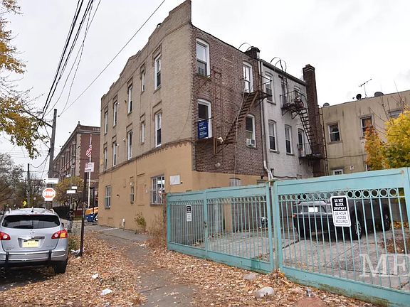 4th image of 1125 Elm Ave