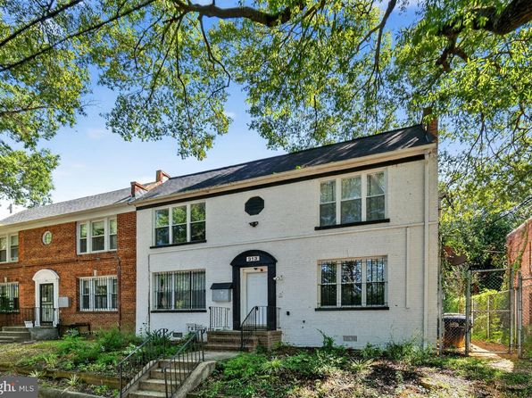 313 Parkland Pl SE #3