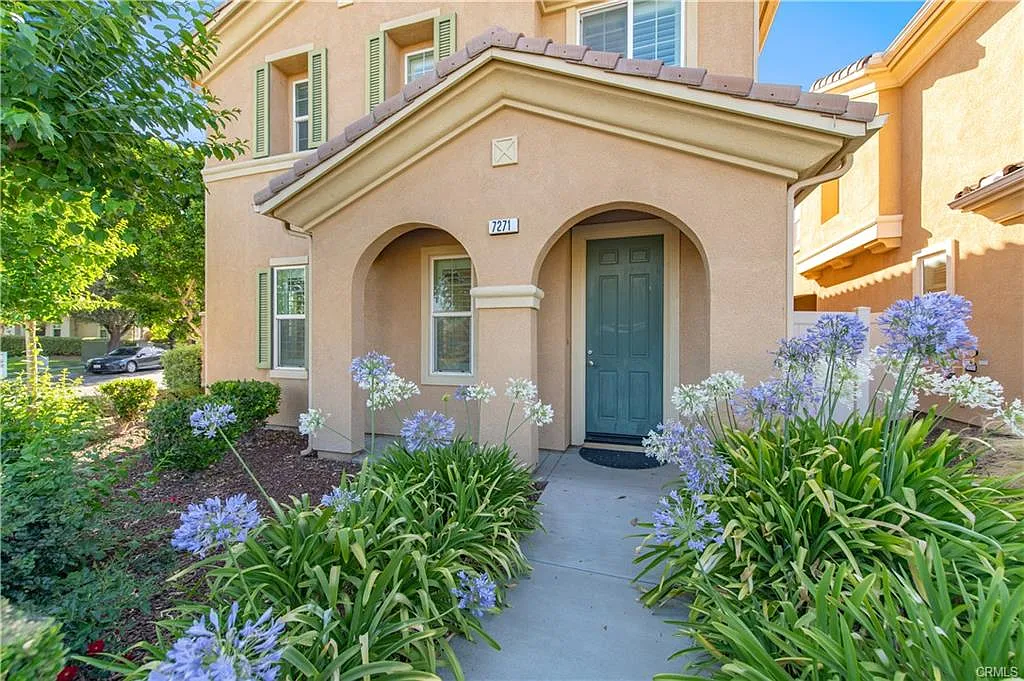 3 bed, 2099 sqft, $3,500 — Photo 1