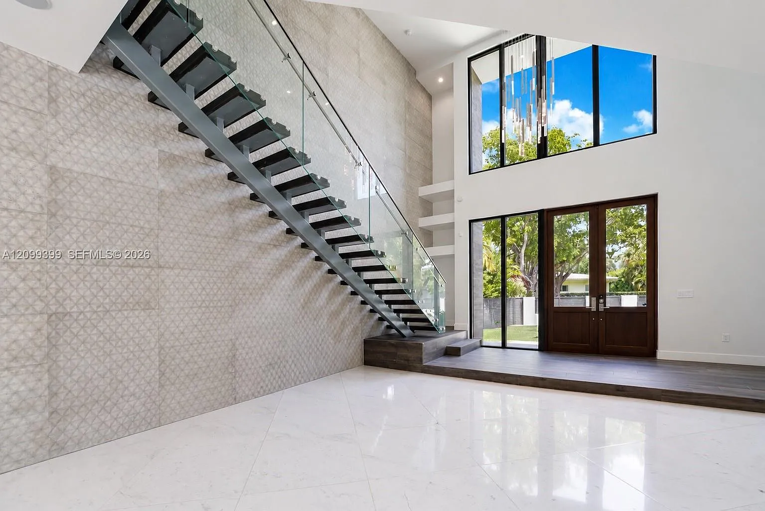 Bay Heights — Photo 4