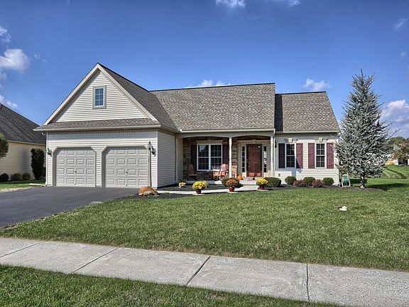 4th image of 17 Garden Dr