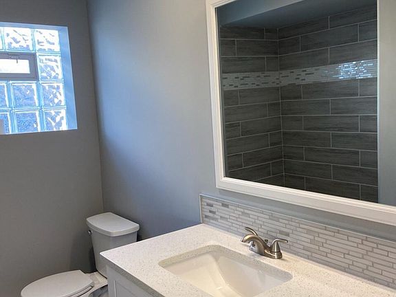 3rd image of 8257 W Lawrence Ave #1