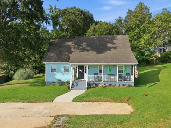 108 Lakeshore Dr, Greenwood, SC 29649