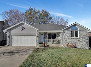 6925 S 52nd St, Lincoln, NE 68516
