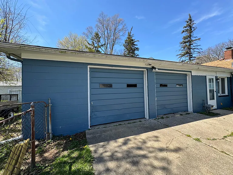 1334 E Maxlow Ave — Photo 20