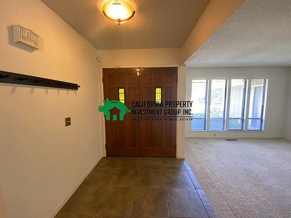 3rd image of 55 Los Gatos Cir
