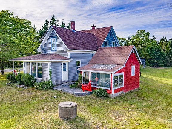 4th image of 1277 Port Latour Rd