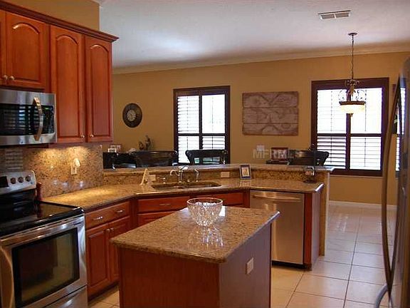3rd image of 217 Belhaven Falls Dr