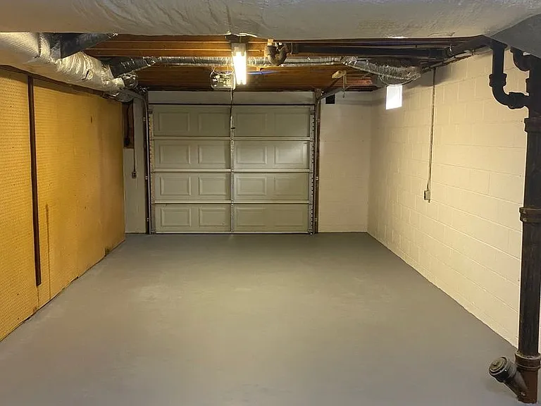 960 Fairground St — Photo 15