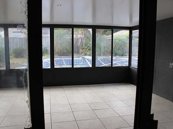 5th image of 2932 Blakely Dr