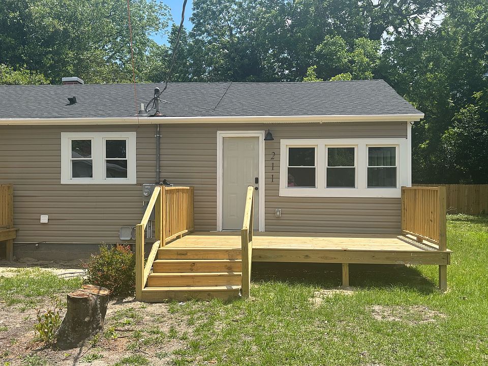1st image of 211 Gertrude St