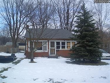2nd image of 5665 Park St