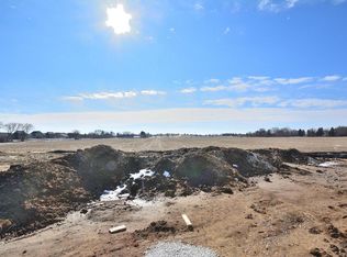 997 Elderberry Rd, Oconomowoc, WI 53066