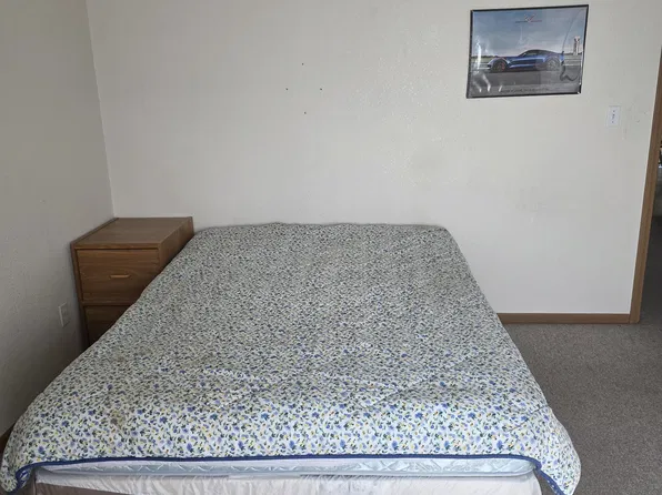 (undisclosed Address), Blue Springs, MO 64015