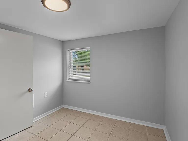 Hickory Lofts — Photo 44