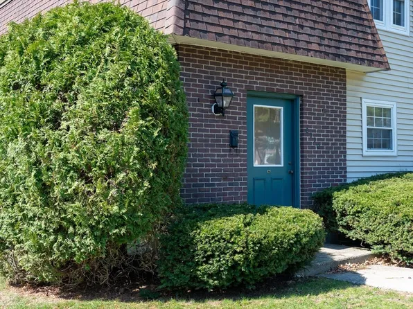 180 Main St APT 2110, Bridgewater, MA 02324