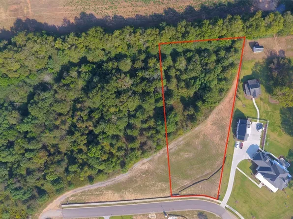 1313 Cherry Tree Ln, Prattville, AL 36066