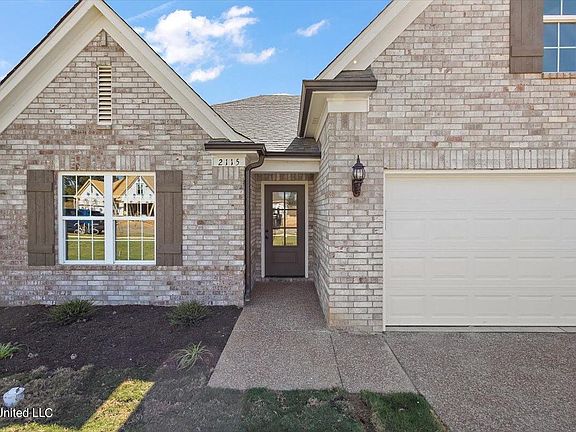 3rd image of 2115 Dela Dr