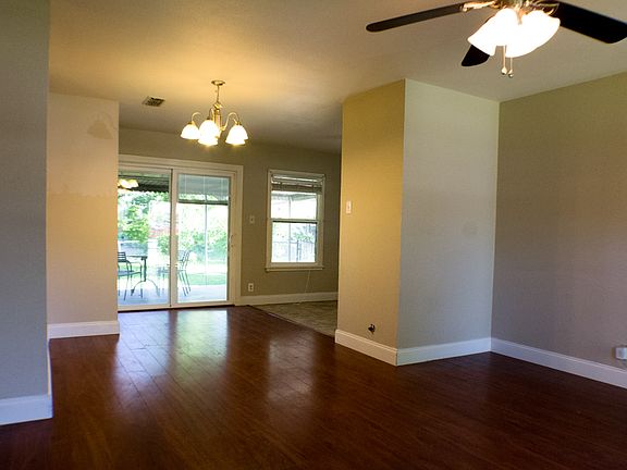 3rd image of 146 Gayle Ave