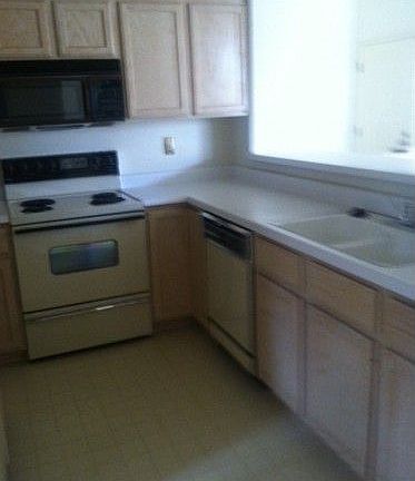 3rd image of 13711 W Countryside Dr