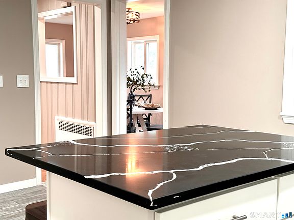 5th image of 17 Jones Court
