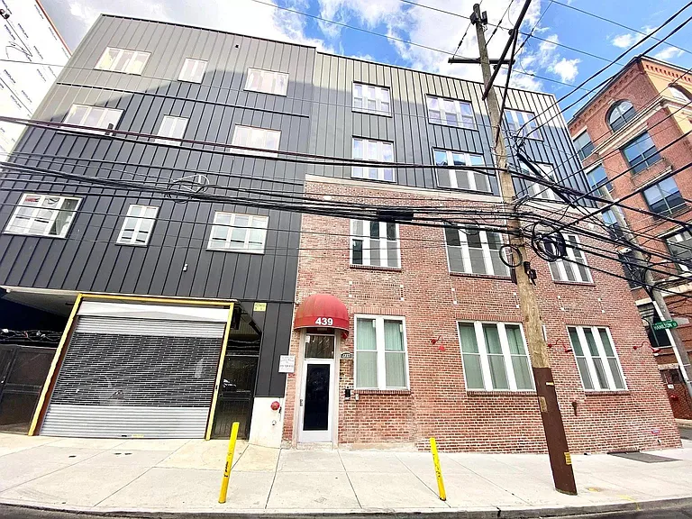 439 N 13th St #3E — Photo 26