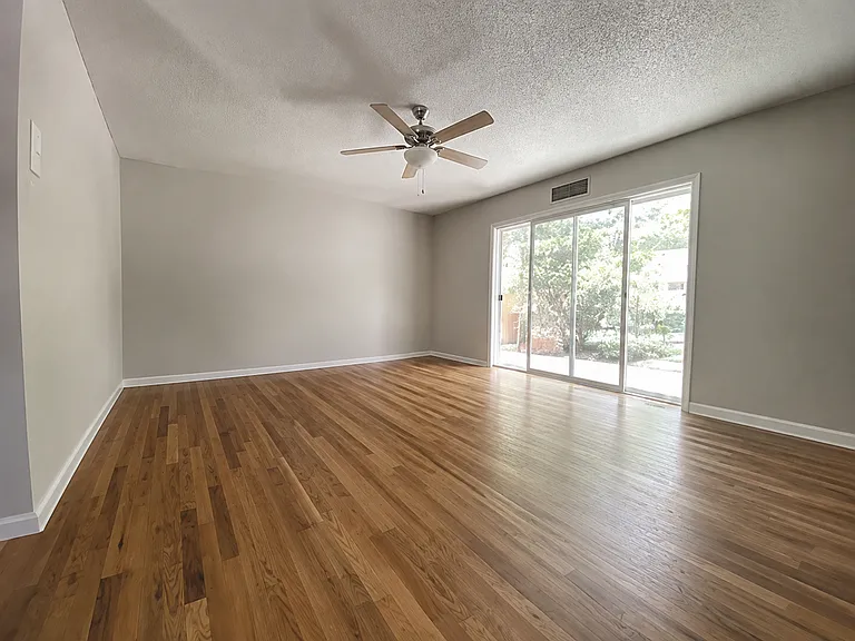 3345 Barbara Cir — Photo 2