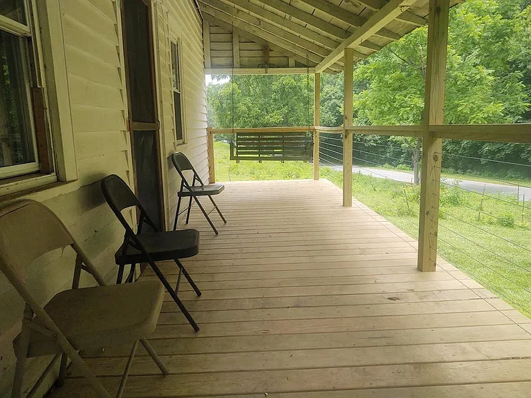1090 Dix Creek Rd — Photo 8