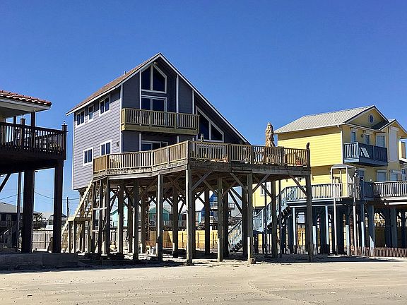 4th image of 13206 Gulf Beach Dr