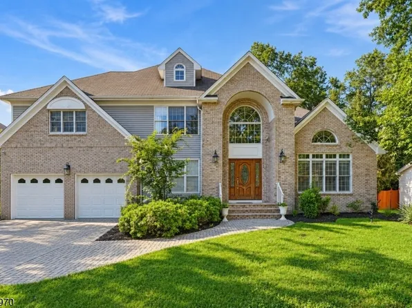 3 Alexandria Dr, East Hanover Twp., NJ 07936