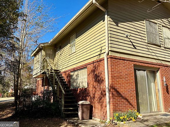 5th image of 108 Sycamore Rd SW