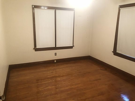 5th image of 232 Green Oak Dr