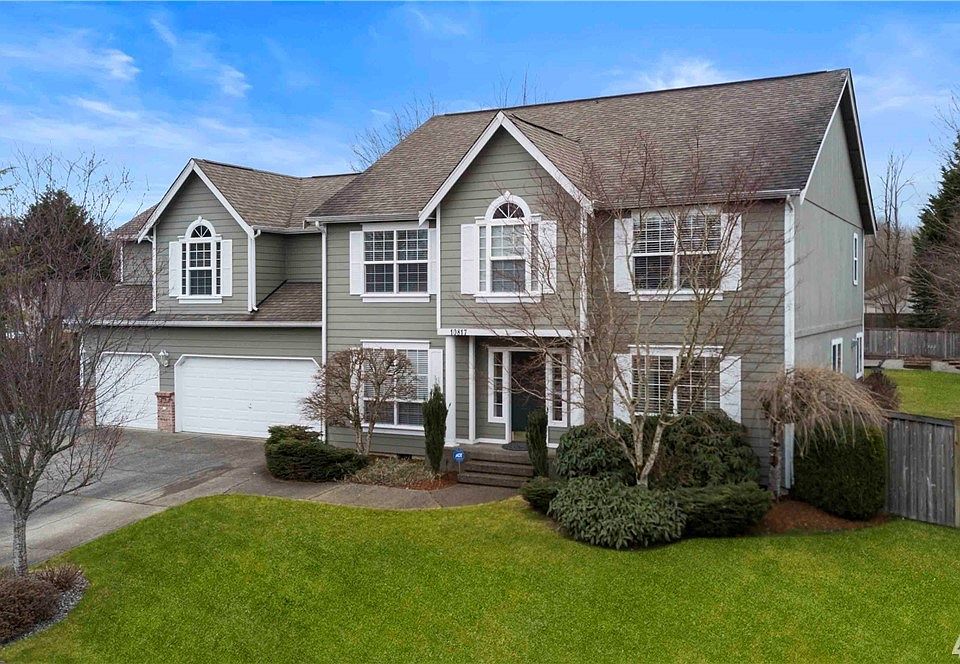 1st image of 10817 238th Avenue Ct E