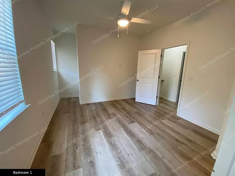 517 Deerwood St #G — Photo 16