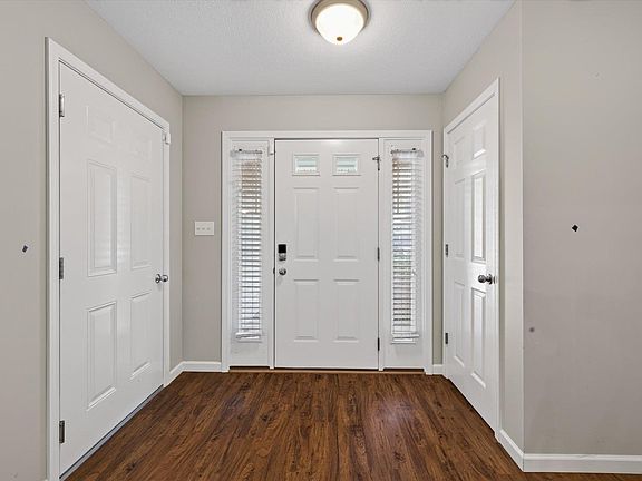 3rd image of 5715 W Vinca Ln