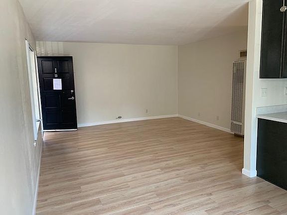 4th image of 115 Cypress St #D1