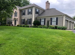 7212 Bonnie Dr, Crystal Lake, IL 60014