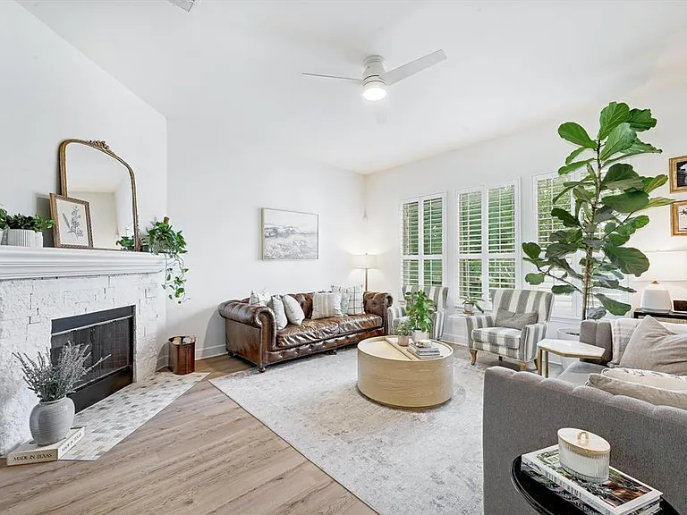 7721 Haggans Ln — Photo 5