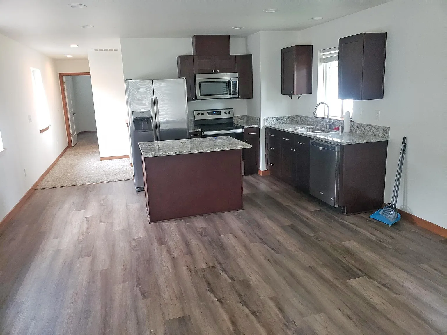 2 bed, 1216 sqft, $1,850 — Photo 3