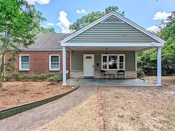 2200 Anderson Dr