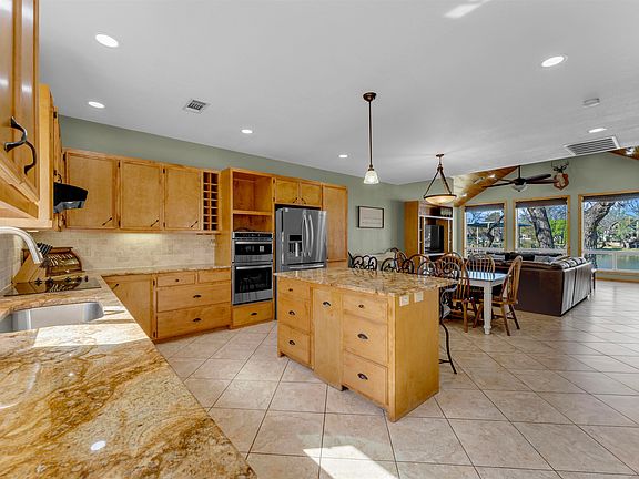3rd image of 1108 S Lakeside Drive