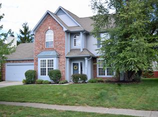10506 Greenway Dr, Fishers, IN 46037