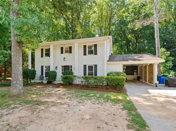 1627 Chateau Dr, Atlanta, GA 30338