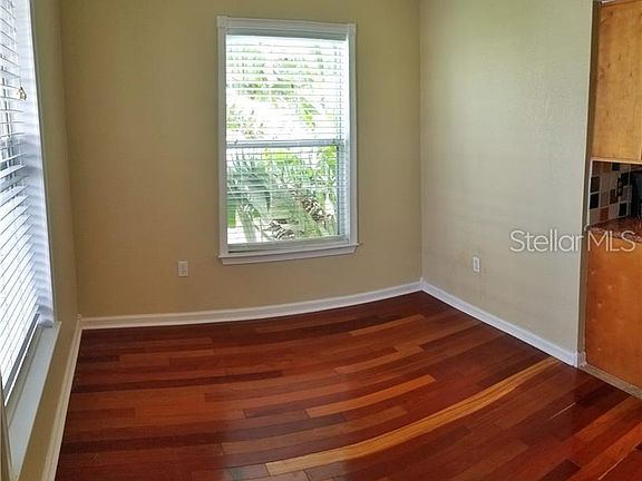 4th image of 201 6th St S APT 206