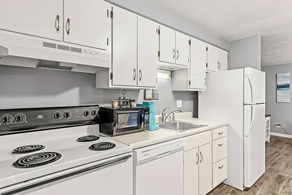 2 bed, 900 sqft, $1,799 — Photo 4